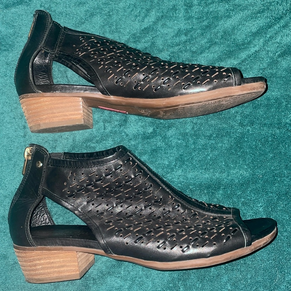 Pikolinos Formentera sandals